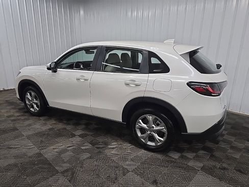 Certified 2025 Honda HR-V LX image 4