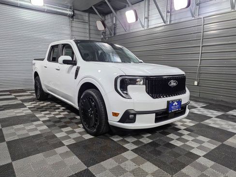 Used 2025 Ford Maverick Lobo image 4