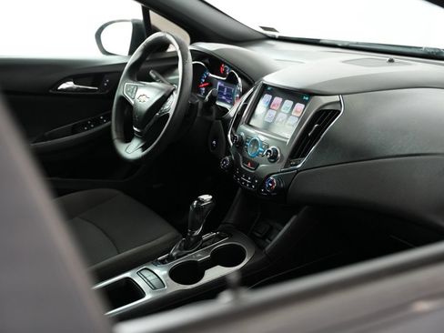 Used 2018 Chevrolet Cruze LT w/ Sun And Sound Package FWD image 50