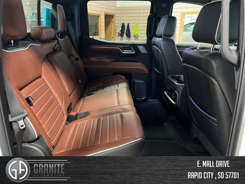 Used 2024 GMC Sierra 1500 Denali Ultimate AWD/4WD image 35