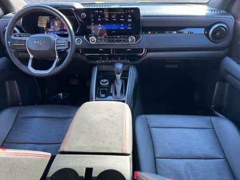 Used 2023 Chevrolet Colorado Z71 w/ Z71 Convenience Package 2 image 11