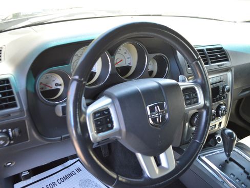 Used 2014 Dodge Challenger SXT Plus RWD image 17