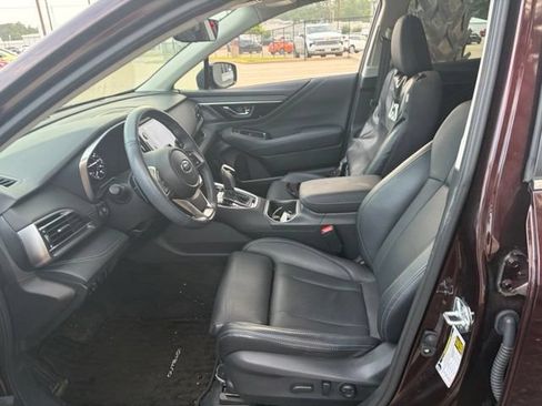 Used 2025 Subaru Outback Limited AWD/4WD image 6