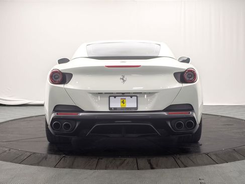 Used 2019 Ferrari Portofino RWD image 13
