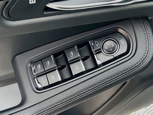 New 2026 Porsche Macan image 20