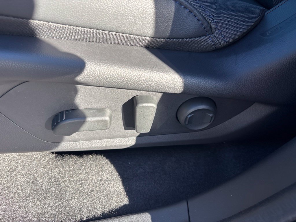 New 2026 Subaru Forester Premium AWD/4WD image 17