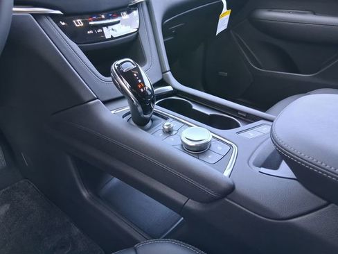 New 2026 Cadillac XT5 Luxury image 14
