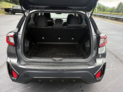 Used 2024 Subaru Crosstrek 2.0i Premium w/ Crosstrek Mirror Package AWD/4WD image 21