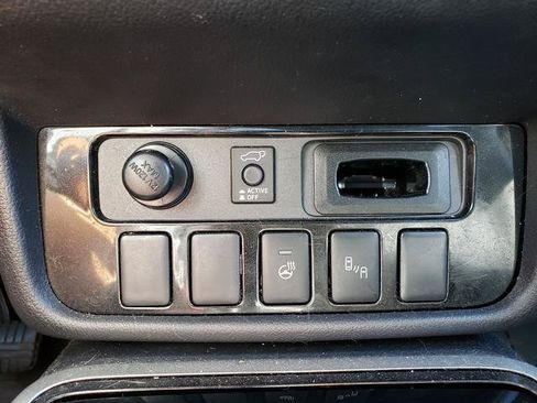 Used 2018 Mitsubishi Outlander GT AWD/4WD image 19