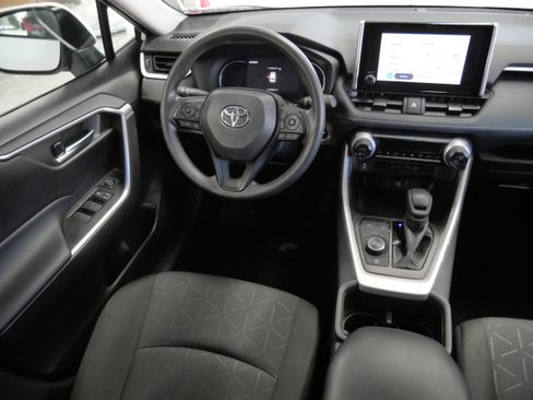 Certified 2025 Toyota RAV4 XLE image 10