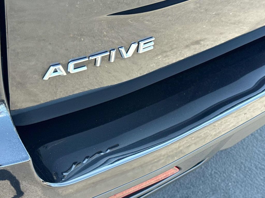 Certified 2025 Ford Expedition Active RWD image 7