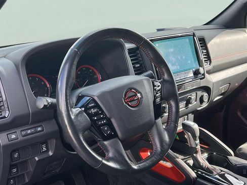 Used 2022 Nissan Frontier Pro-X image 10