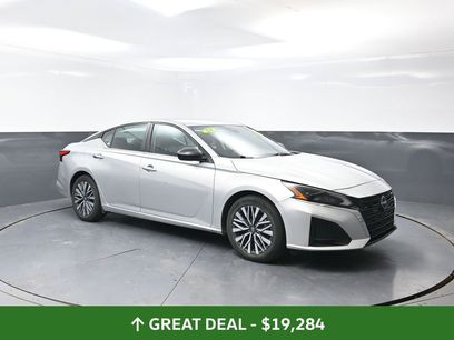 Used 2024 Nissan Altima 2.5 SV