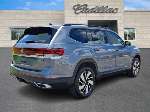 Used 2025 Volkswagen Atlas SE AWD/4WD image 8