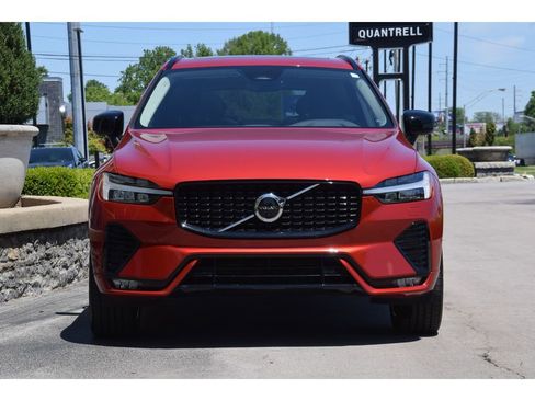 Used 2023 Volvo XC60 B5 Plus w/ Climate Package AWD/4WD image 9