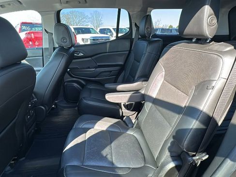 Used 2019 GMC Acadia SLT w/ LPO, Floor Liner Package image 13