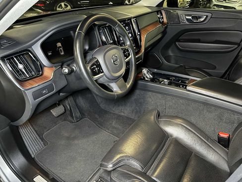 Used 2023 Volvo XC60 B5 Ultimate AWD/4WD image 27