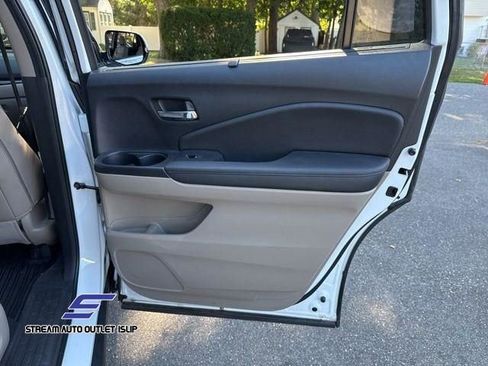 Used 2022 Honda Pilot Touring image 23