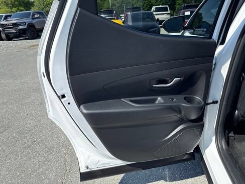 Used 2025 Hyundai Santa Cruz SEL FWD image 26