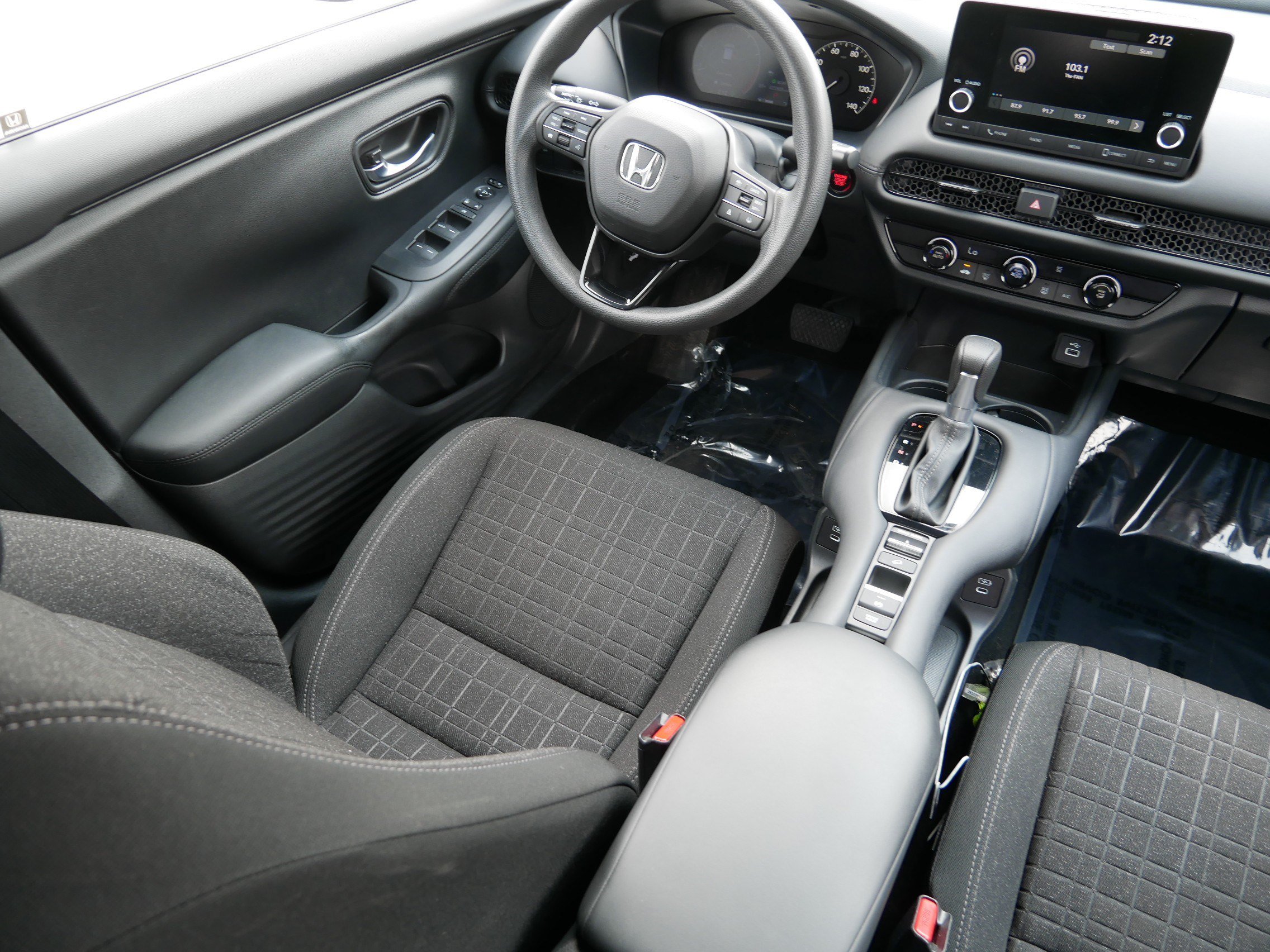 Certified 2025 Honda HR-V LX image 9
