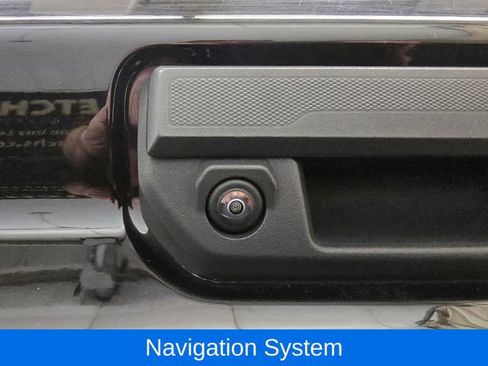 Used 2023 GMC Canyon AT4 w/ AT4 Premium Package AWD/4WD image 10