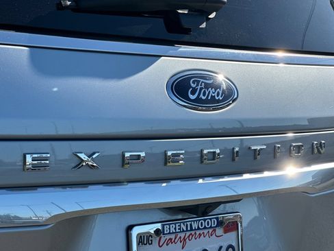 Used 2024 Ford Expedition Platinum AWD/4WD image 26