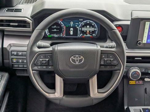 Used 2025 Toyota 4Runner TRD Off-Road image 19