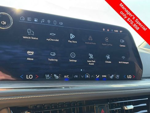 Used 2025 Chevrolet Suburban Premier AWD/4WD image 23