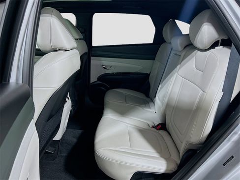 Used 2025 Hyundai Tucson Limited image 24