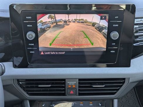 New 2026 Volkswagen Jetta SE FWD image 22