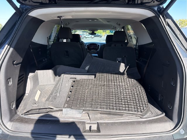 Used 2020 Chevrolet Traverse LT FWD image 25