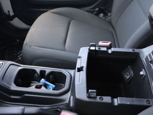 Used 2021 Jeep Wrangler Unlimited Sahara image 38