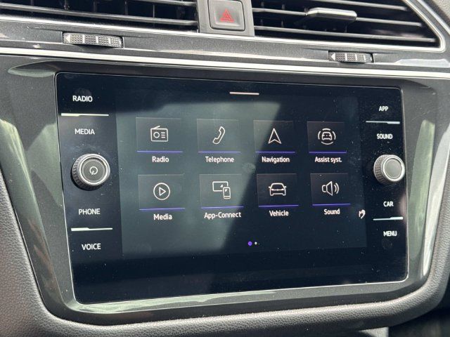 Certified 2023 Volkswagen Tiguan SE R-Line FWD image 12