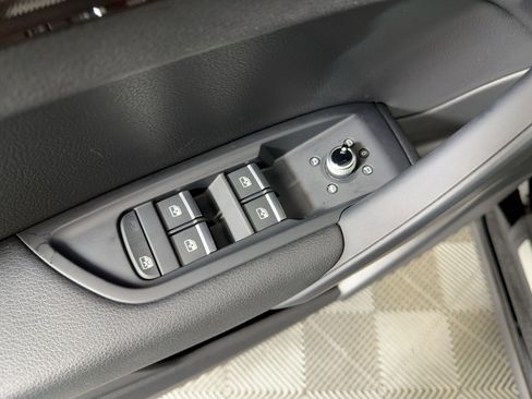 Used 2018 Audi Q5 2.0T Premium Plus w/ Premium Plus Package image 21