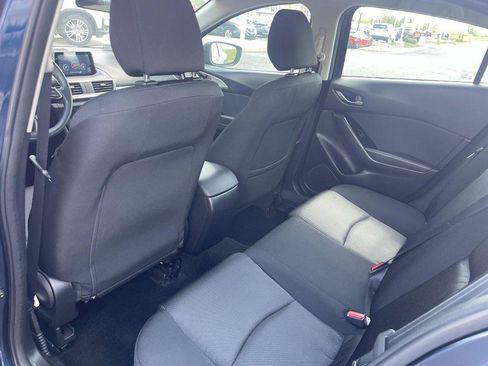 Used 2018 MAZDA MAZDA3 Sport FWD image 10