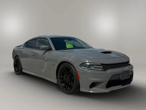 Used 2018 Dodge Charger R/T Scat Pack RWD image 1