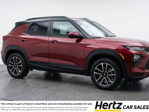 Used 2025 Chevrolet TrailBlazer LT image 1