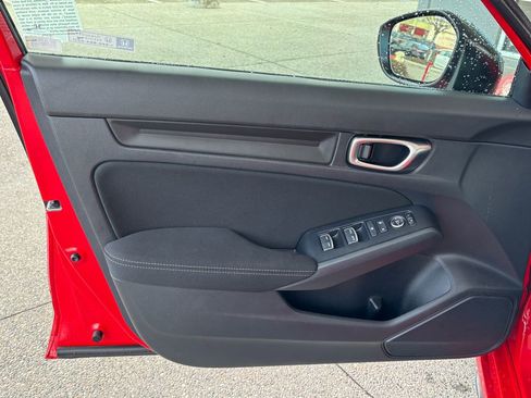 Used 2023 Honda Civic Sport image 22