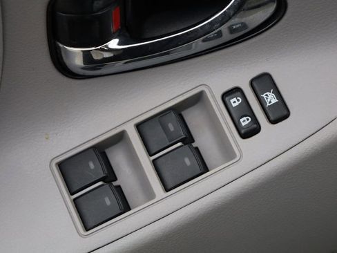 Used 2011 Toyota Camry LE image 28