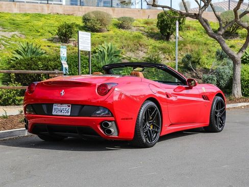 Used 2010 Ferrari California image 7