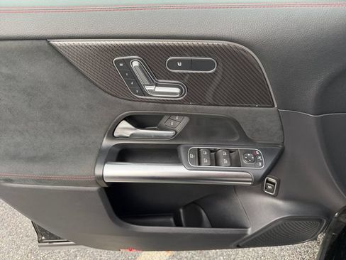 Certified 2022 Mercedes-Benz GLA 250 4MATIC image 19
