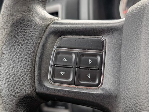 Used 2016 RAM 1500 Express RWD image 22