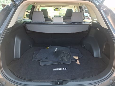 Used 2019 Toyota RAV4 XLE w/ Convenience Package AWD/4WD image 29