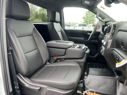 New 2024 GMC Sierra 3500 Pro w/ Convenience Package image 13