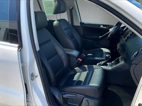 Used 2017 Volkswagen Tiguan Wolfsburg Edition AWD/4WD image 29