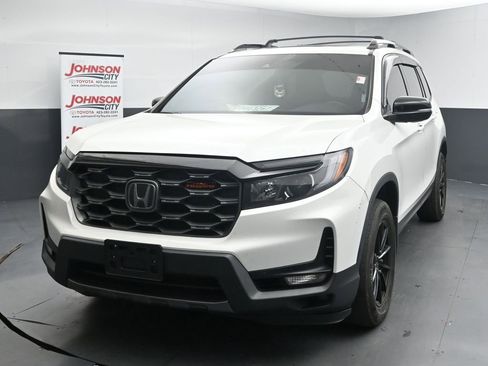Used 2022 Honda Passport TrailSport image 4