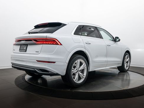 Certified 2023 Audi Q8 Premium w/ Convenience Package AWD/4WD image 4