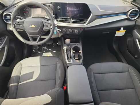 New 2026 Chevrolet Trax LS w/ LS Convenience Package FWD image 13