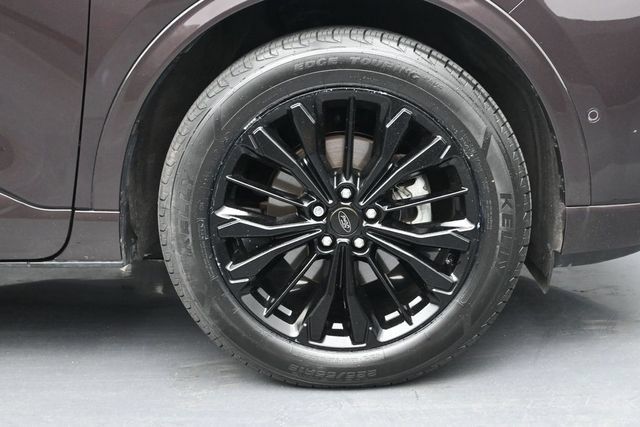 Certified 2023 Ford Escape ST-Line Elite w/ Premium Technology Package AWD/4WD image 38