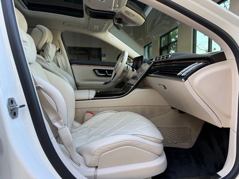 Used 2021 Mercedes-Benz Maybach S 580 Mercedes-Maybach S 580 4MATIC image 34